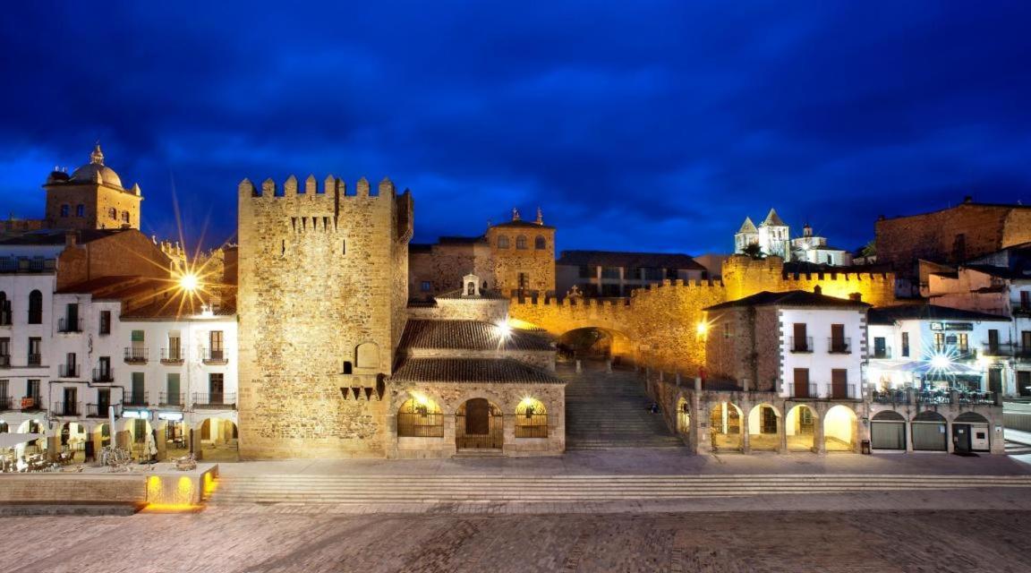 Apto La Almena 2 Junto A Plaza Mayor,2 Habitaciones,Parking Gratuito Cáceres Exterior foto